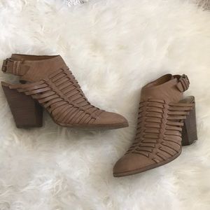 Dolce Vita Harolyn chunky heel bootie